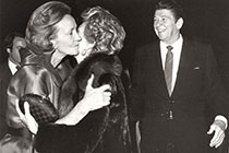 Katharine Graham and President Reagan