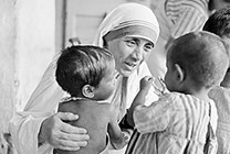 Mother Teresa with young children